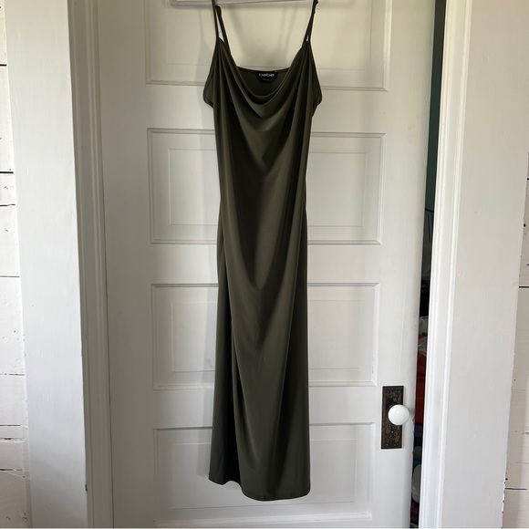 Bebe cowl neck spaghetti maxi strap dress in olive green size L - Picture 2 of 7